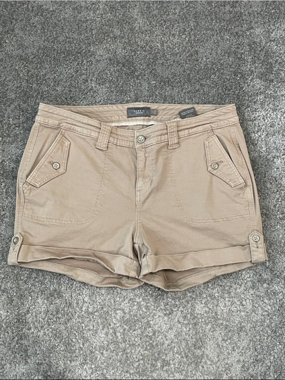 EC Torrid Khaki Short - Size 14